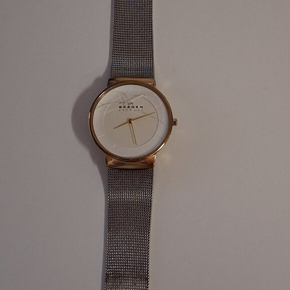 Skagen Women’s SKW2076 Stainless Steel Mesh Watch – 32mm White Dial main image 5